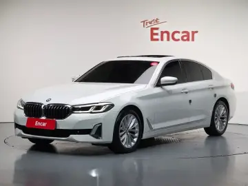 2022 BMW 5 серии с пробегом 9 385 км