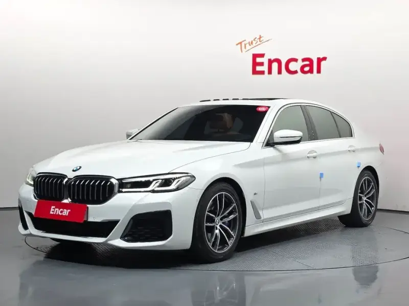 2022 BMW 5 серии с пробегом 75 067 км