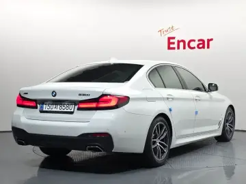 2022 BMW 5 серии с пробегом 75 067 км