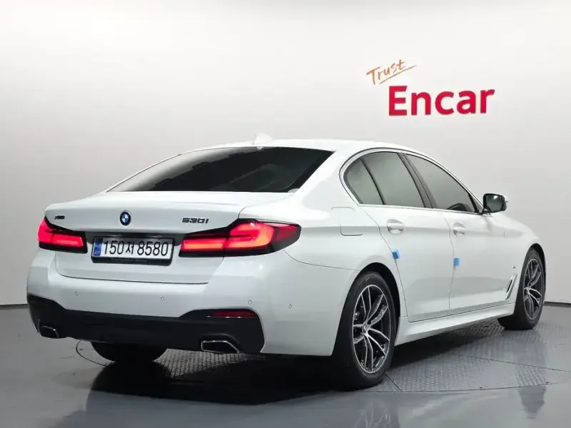 2022 BMW 5 серии с пробегом 75 067 км
