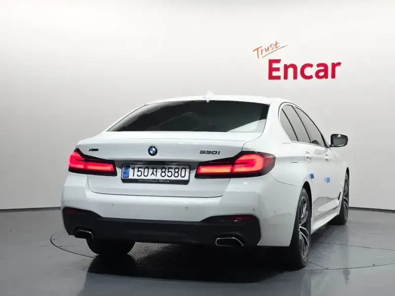 2022 BMW 5 серии с пробегом 75 067 км