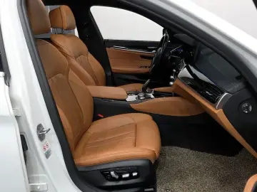 2022 BMW 5 серии с пробегом 75 067 км