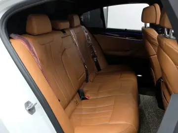 2022 BMW 5 серии с пробегом 75 067 км