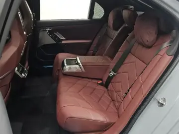 2025 BMW 7 серии с пробегом 2 428 км