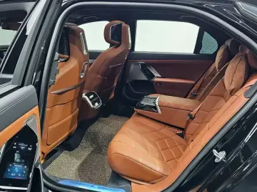 2025 BMW 7 серии с пробегом 11 146 км
