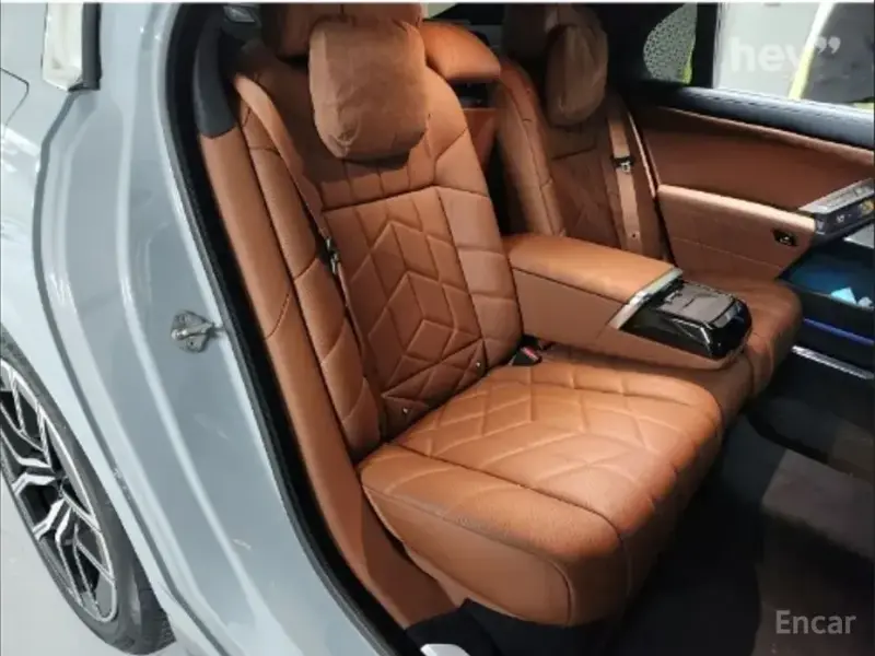 2024 BMW 7 серии с пробегом 22 000 км