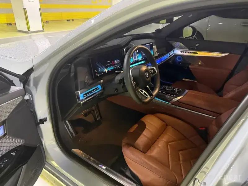 2024 BMW 7 серии с пробегом 22 000 км
