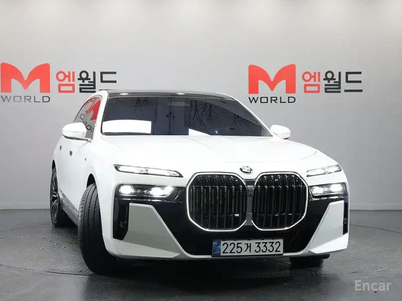 2024 BMW 7 серии с пробегом 21 589 км
