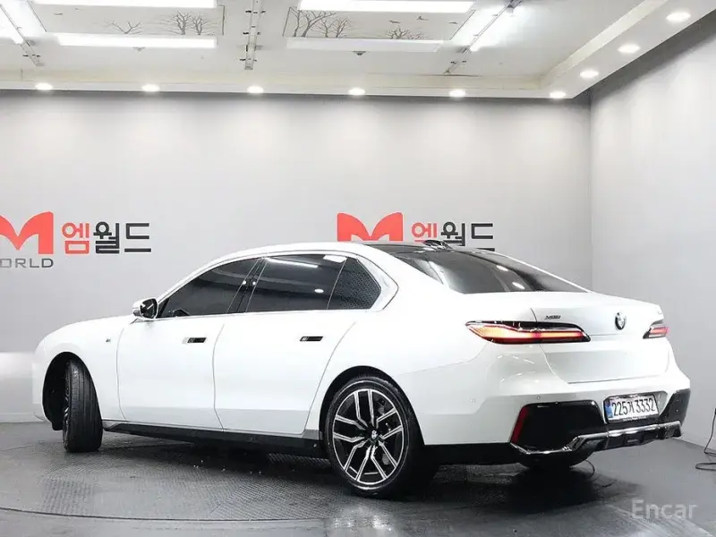2024 BMW 7 серии с пробегом 21 589 км
