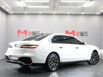 2024 BMW 7 серии с пробегом 21 589 км