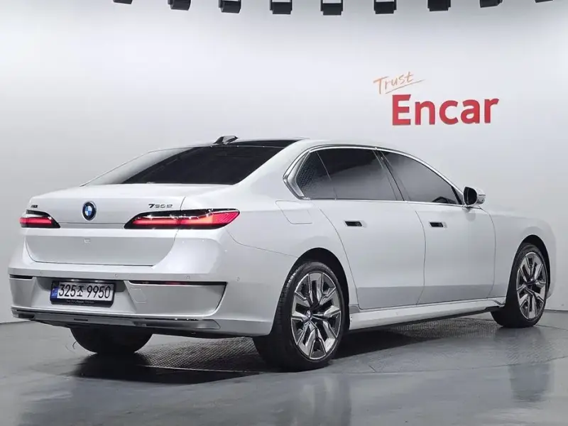 2023 BMW 7 серии с пробегом 16 601 км