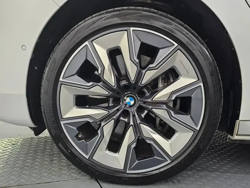 2023 BMW 7 серии с пробегом 16 601 км
