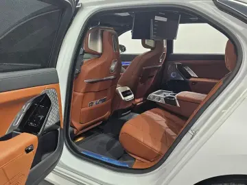2023 BMW 7 серии с пробегом 16 601 км