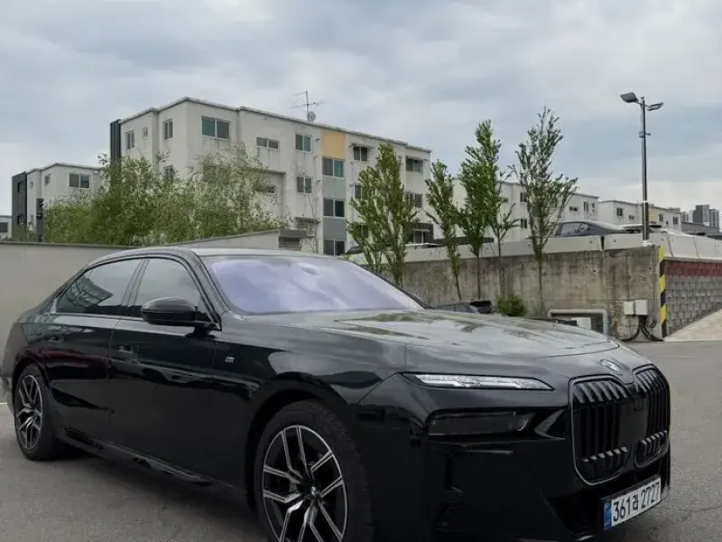 2025 BMW 7 серии с пробегом 5 900 км
