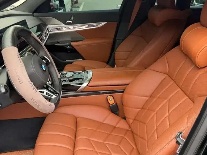 2025 BMW 7 серии с пробегом 5 900 км