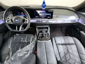 2024 BMW 7 серии с пробегом 29 427 км