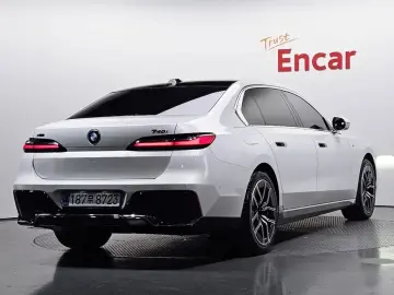 2025 BMW 7 серии с пробегом 21 272 км