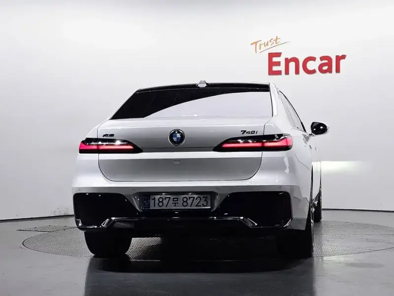 2025 BMW 7 серии с пробегом 21 272 км