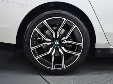 2025 BMW 7 серии с пробегом 21 272 км