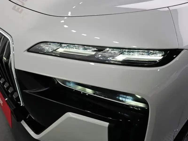 2025 BMW 7 серии с пробегом 21 272 км