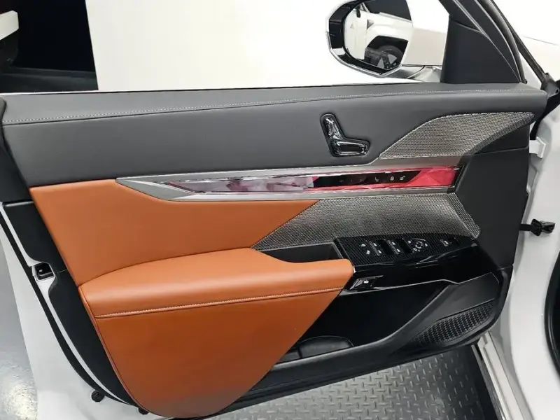 2025 BMW 7 серии с пробегом 21 272 км