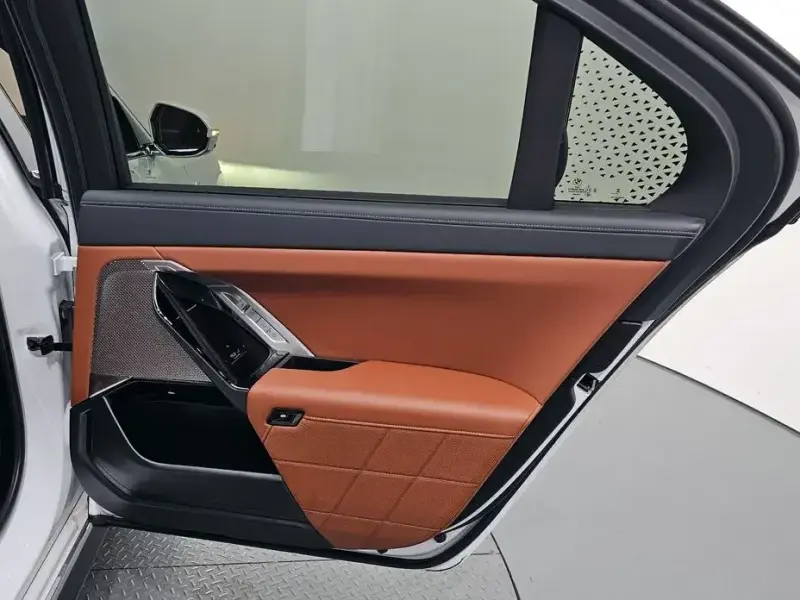 2025 BMW 7 серии с пробегом 21 272 км