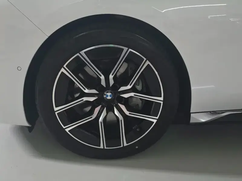 2025 BMW 7 серии с пробегом 36 000 км