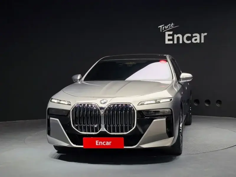 2025 BMW 7 серии с пробегом 15 741 км