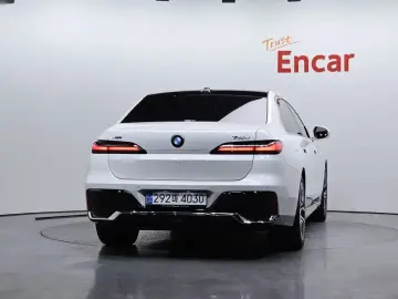 2025 BMW 7 серии с пробегом 9 567 км