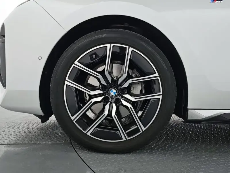 2025 BMW 7 серии с пробегом 9 567 км