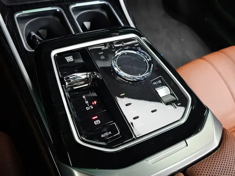 2025 BMW 7 серии с пробегом 9 567 км