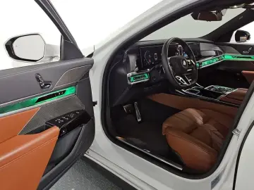 2025 BMW 7 серии с пробегом 9 567 км