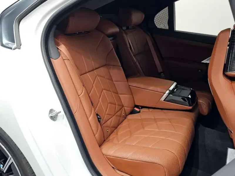 2025 BMW 7 серии с пробегом 9 567 км