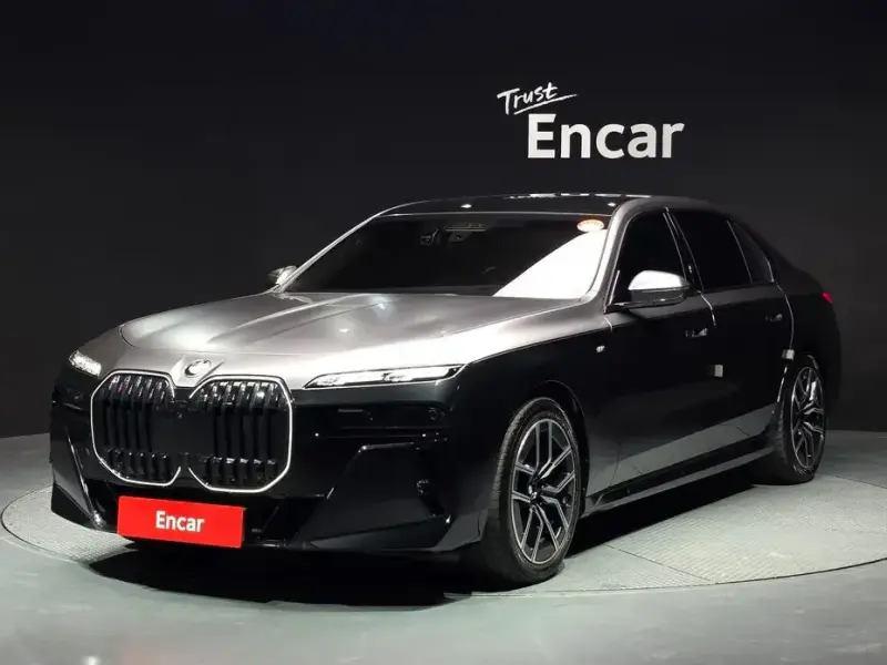 2023 BMW 7 серии с пробегом 39 484 км