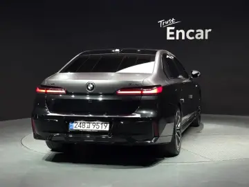 2023 BMW 7 серии с пробегом 39 484 км