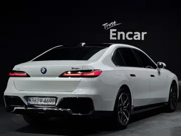 2024 BMW 7 серии с пробегом 12 930 км