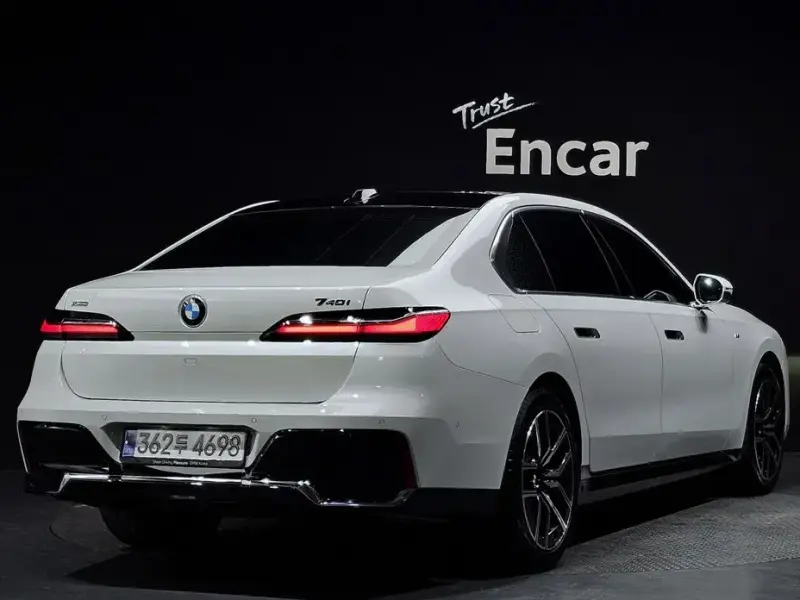 2024 BMW 7 серии с пробегом 12 930 км