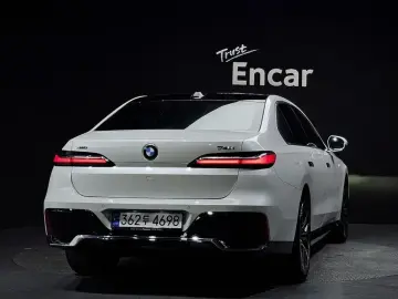 2024 BMW 7 серии с пробегом 12 930 км