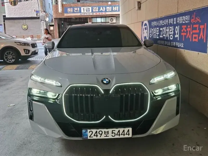 2023 BMW 7 серии с пробегом 36 400 км