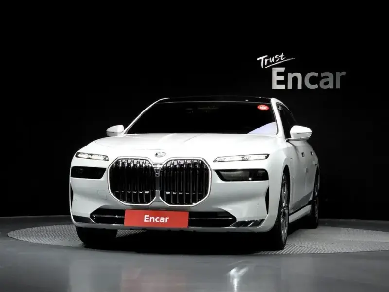 2025 BMW 7 серии с пробегом 7 831 км