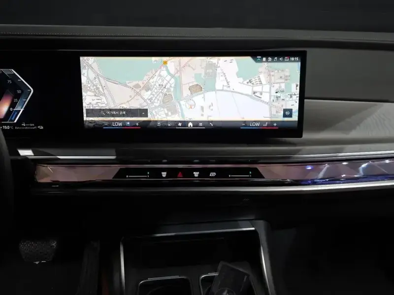 2025 BMW 7 серии с пробегом 7 831 км