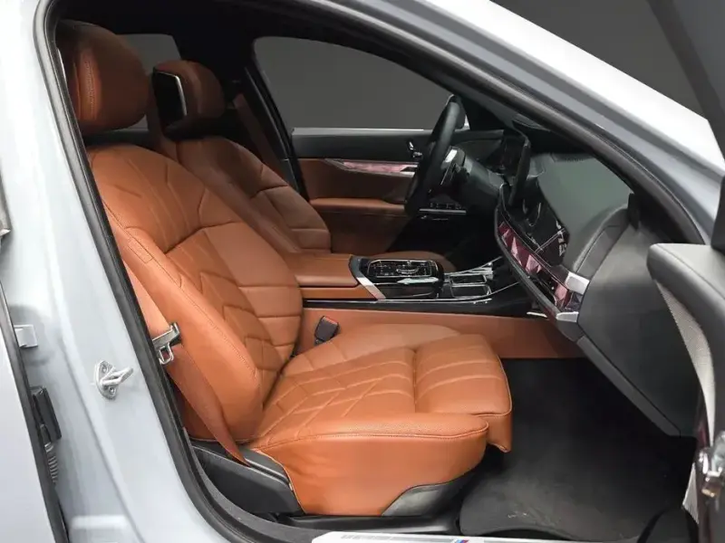 2025 BMW 7 серии с пробегом 4 969 км