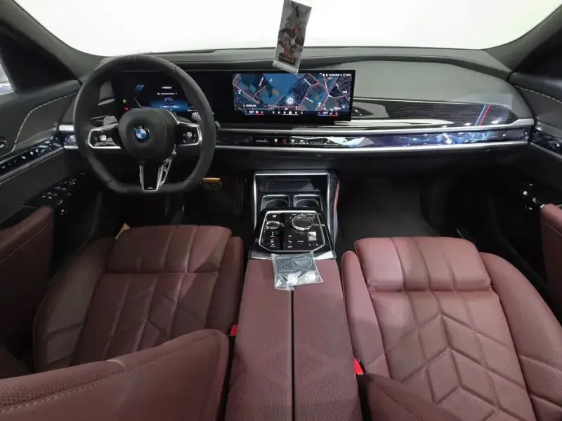 2025 BMW 7 серии с пробегом 18 437 км