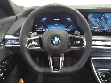 2025 BMW 7 серии с пробегом 18 437 км