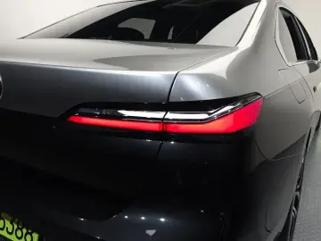 2025 BMW 7 серии с пробегом 18 437 км