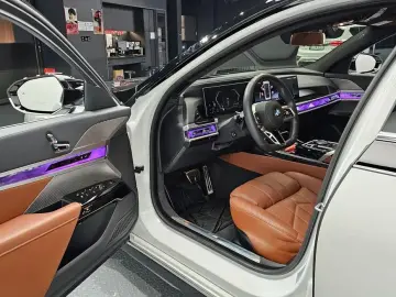 2025 BMW 7 серии с пробегом 10 134 км