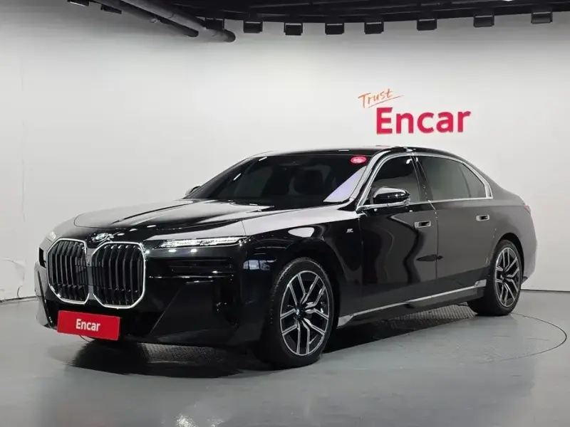 2025 BMW 7 серии с пробегом 12 584 км