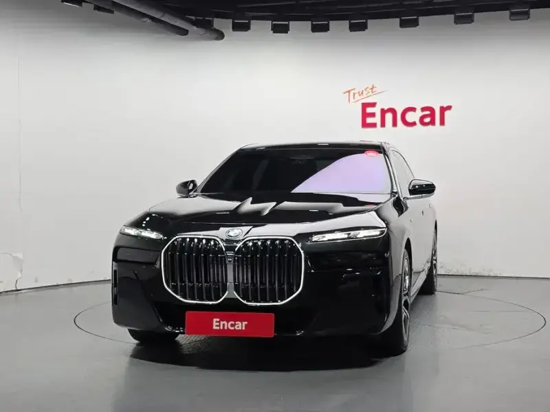 2025 BMW 7 серии с пробегом 12 584 км