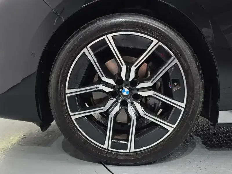 2025 BMW 7 серии с пробегом 12 584 км