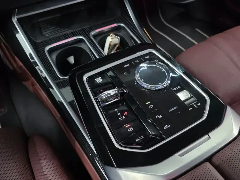 2025 BMW 7 серии с пробегом 12 584 км